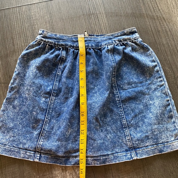 CHOCOLATE | acid wash denim skirt - Picture 6 of 7